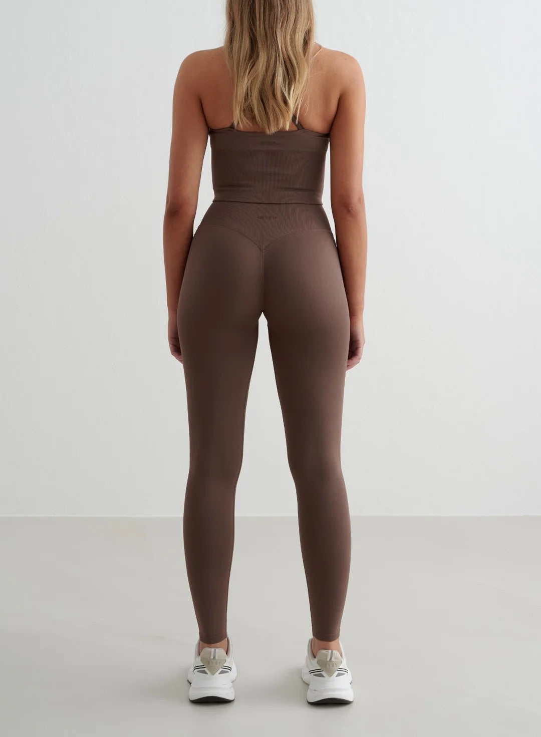 BROWN SPORTSET